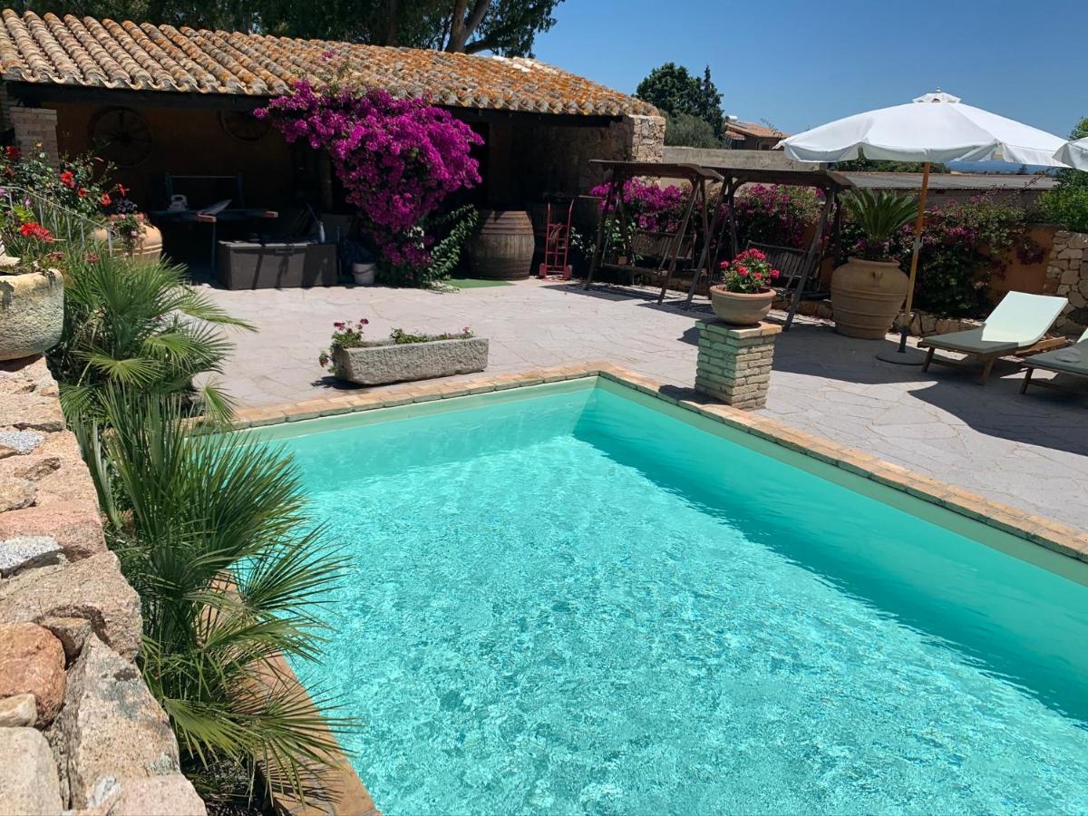 Antico Casale Del Poggio Hotell Capoterra Exteriör bild