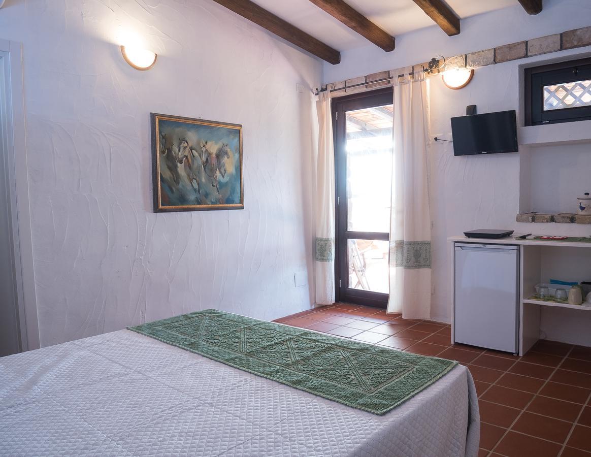 Antico Casale Del Poggio Hotell Capoterra Exteriör bild