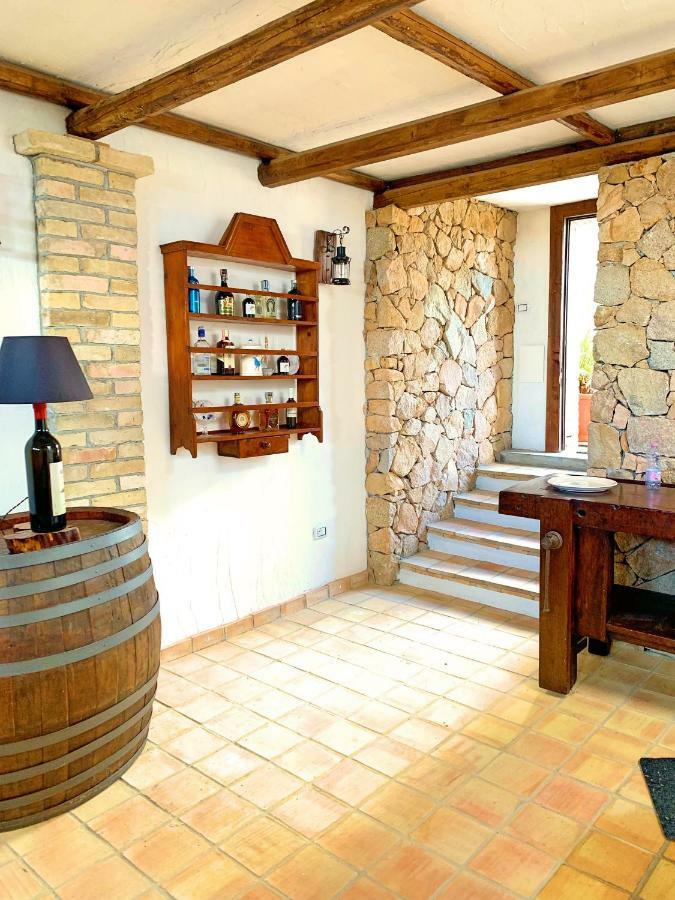 Antico Casale Del Poggio Hotell Capoterra Exteriör bild